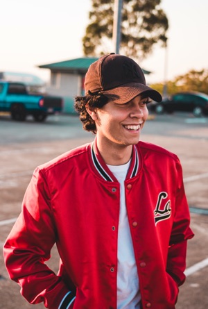 Justin clark zvtmgfapl7g unsplash